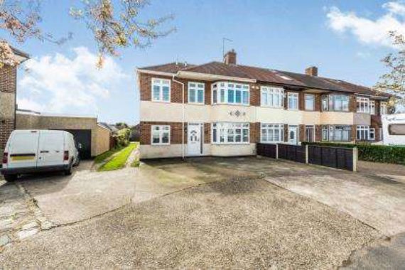 4 Bedroom End of Ter...